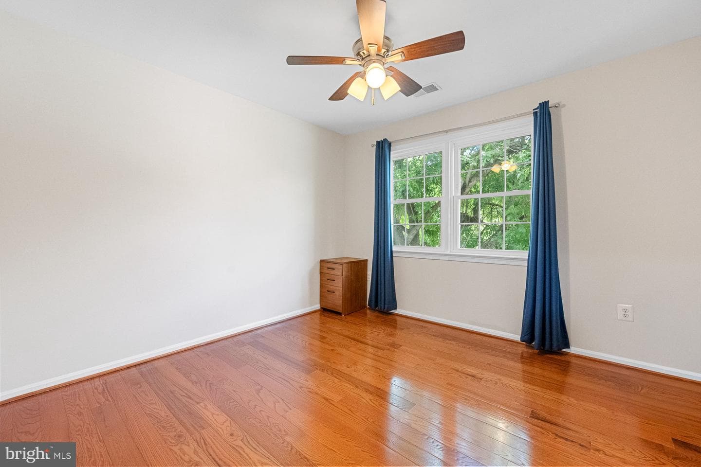 300 Holly Court photo 20
