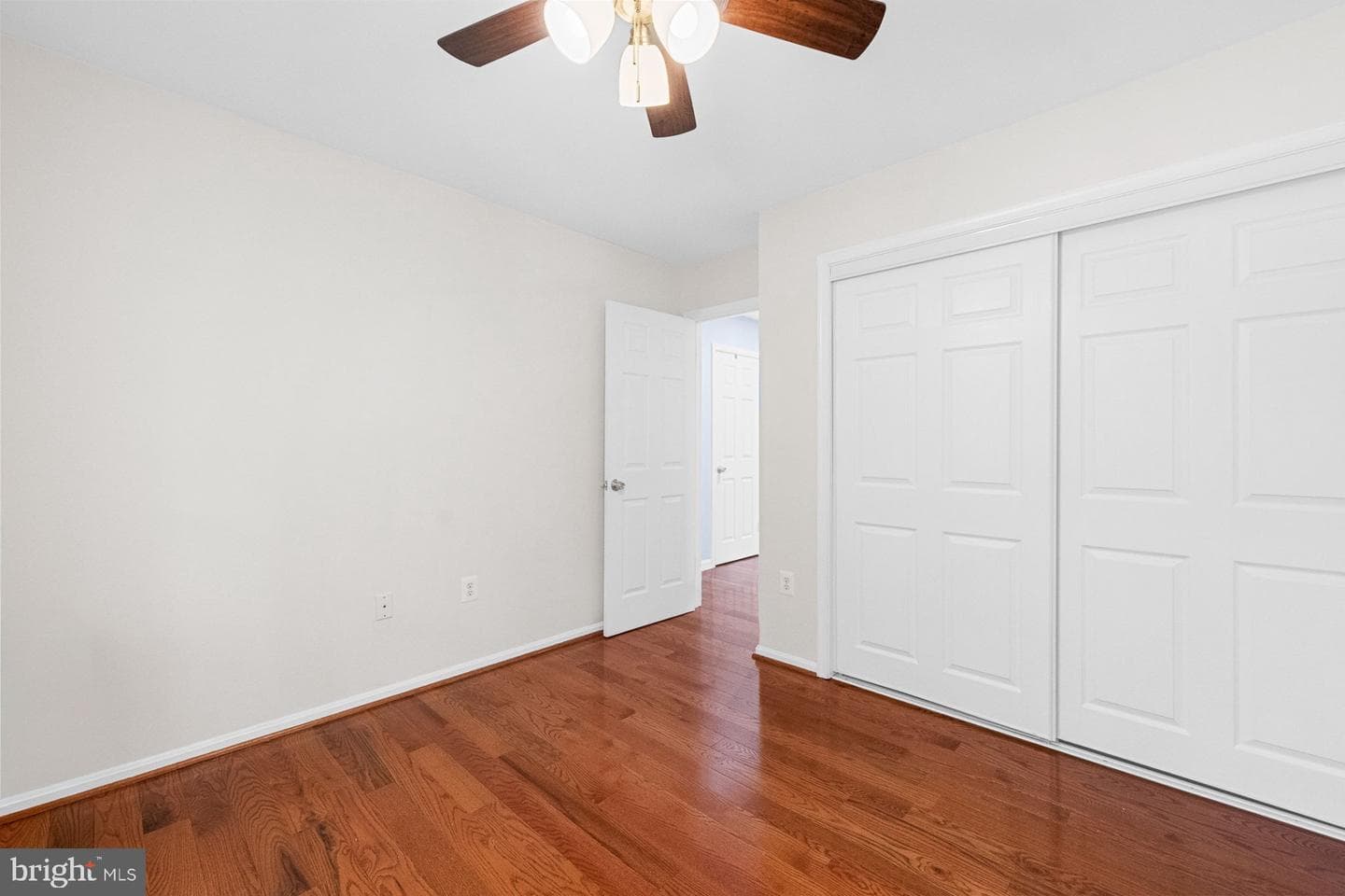 300 Holly Court photo 21