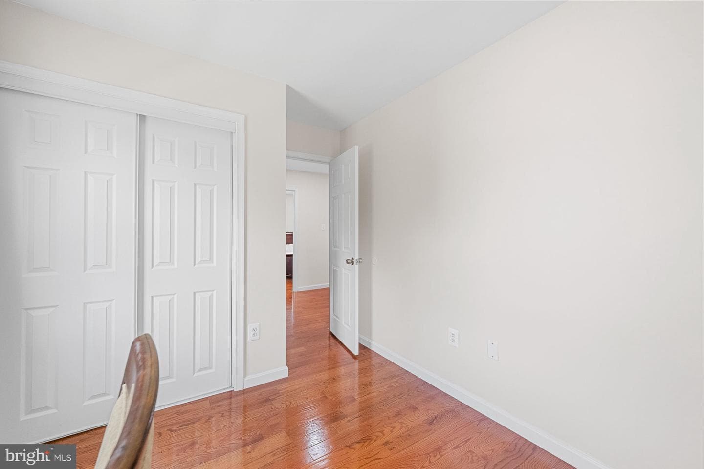 300 Holly Court photo 23