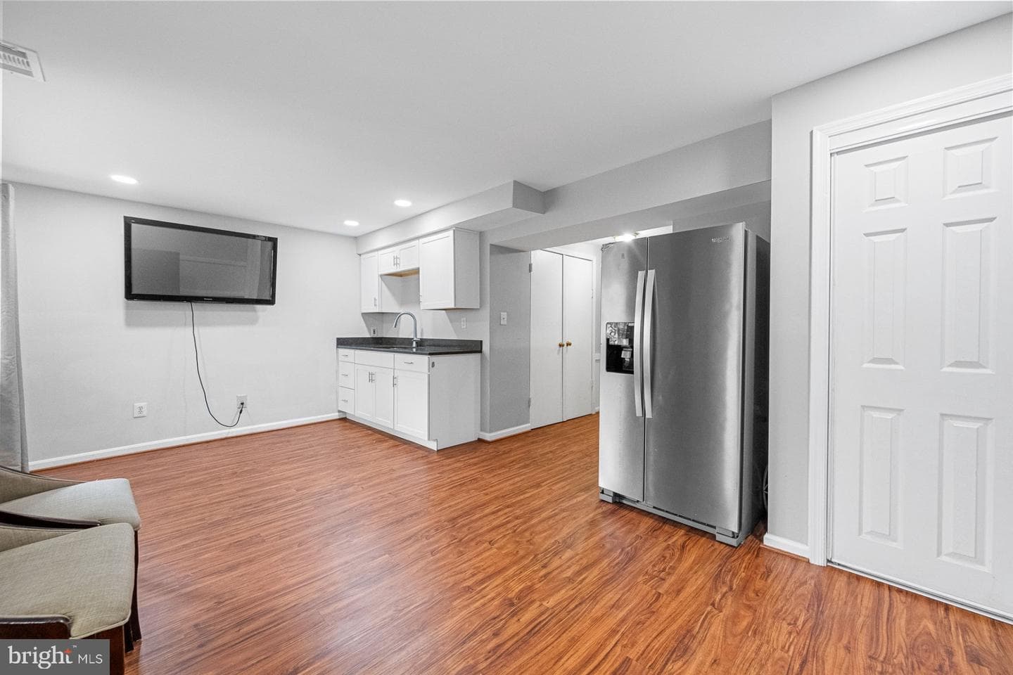 300 Holly Court photo 31