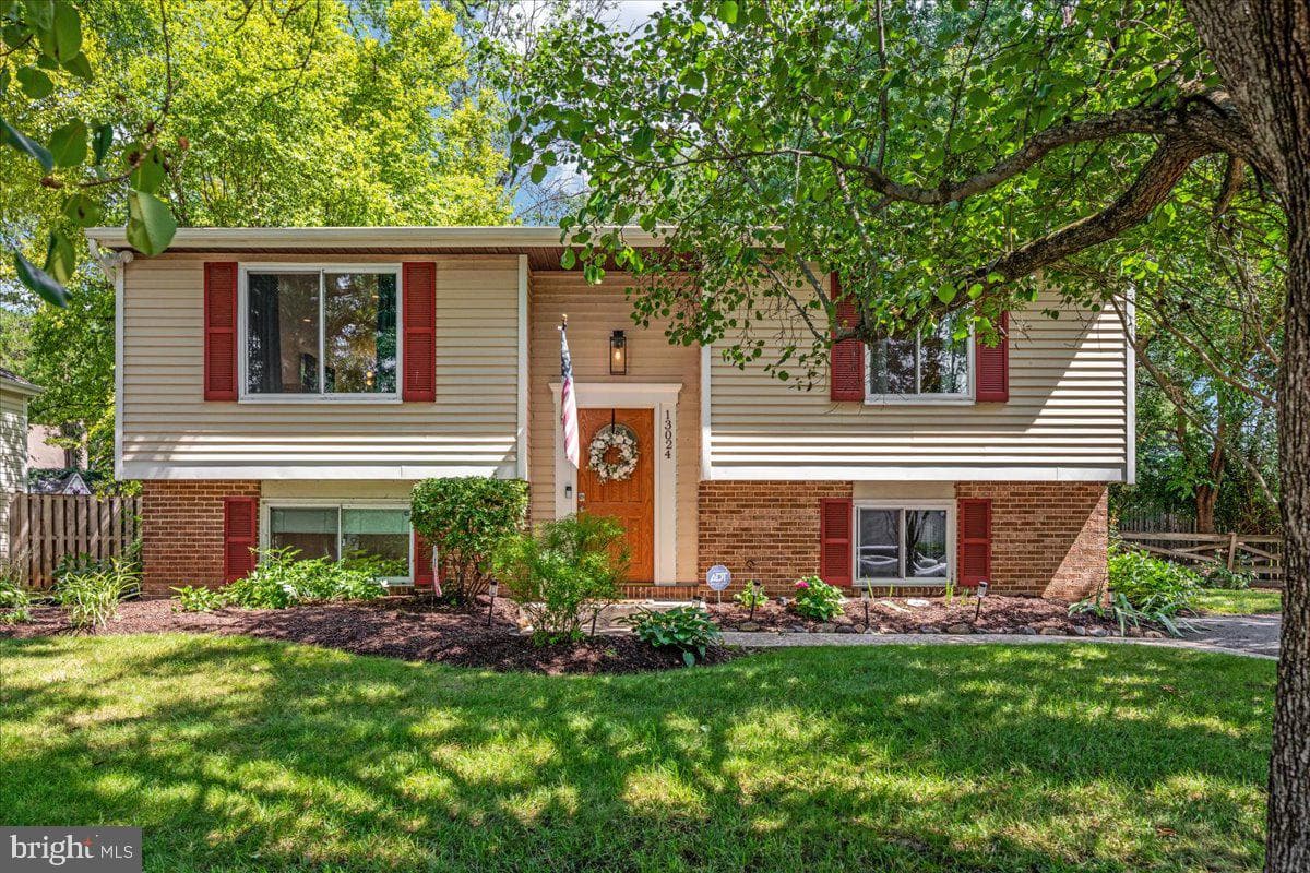 13024 Farthingale Drive, Herndon