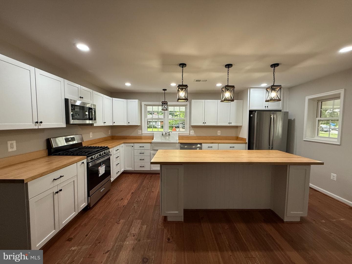 7412 Axton Street photo 3
