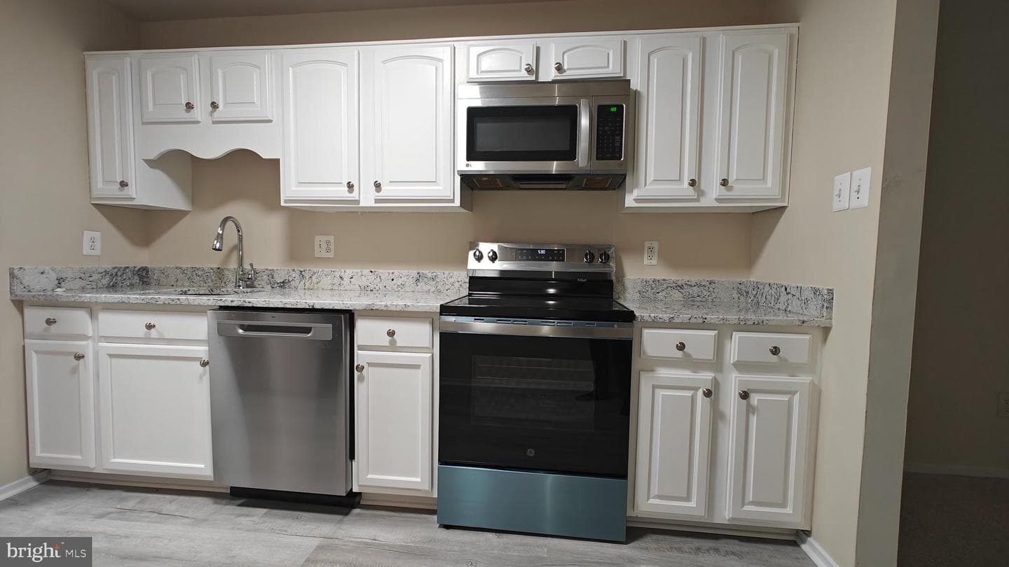 503 Florida Avenue #203, Herndon