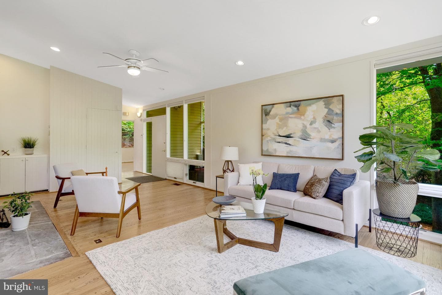 7413 Rebecca Drive photo 6
