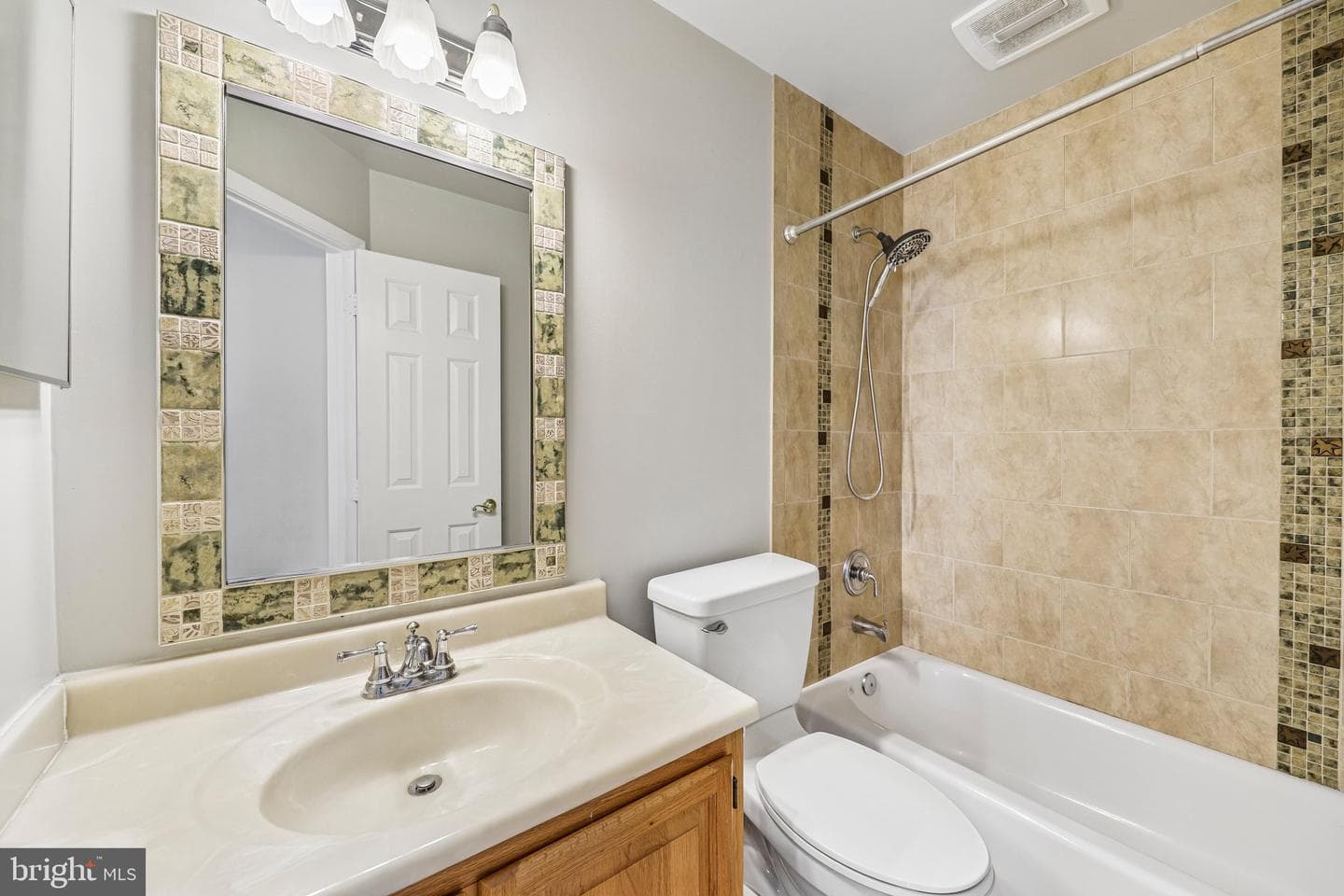 7001 Fieldhurst Court photo 20