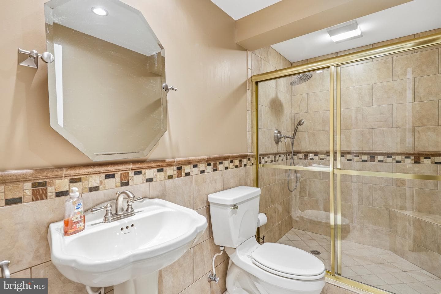 7001 Fieldhurst Court photo 29