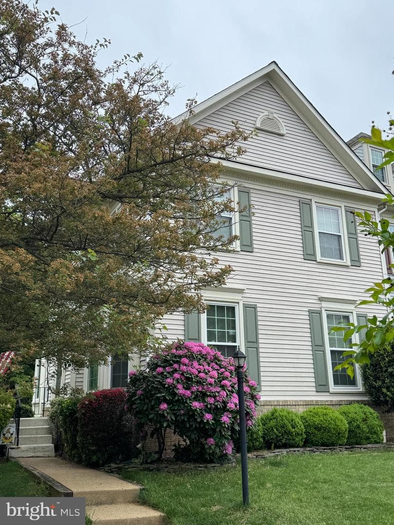 7001 Fieldhurst Court photo 4