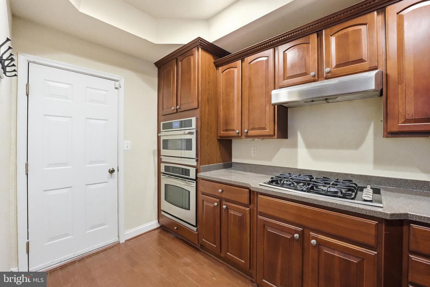3553 Huntley Manor Lane photo 9