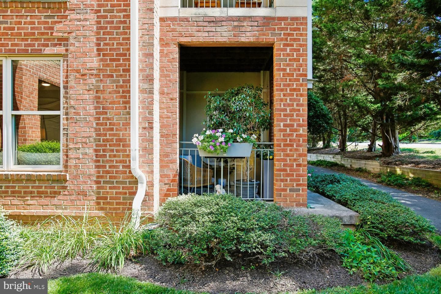 1855 Stratford Park Place #103 photo 40