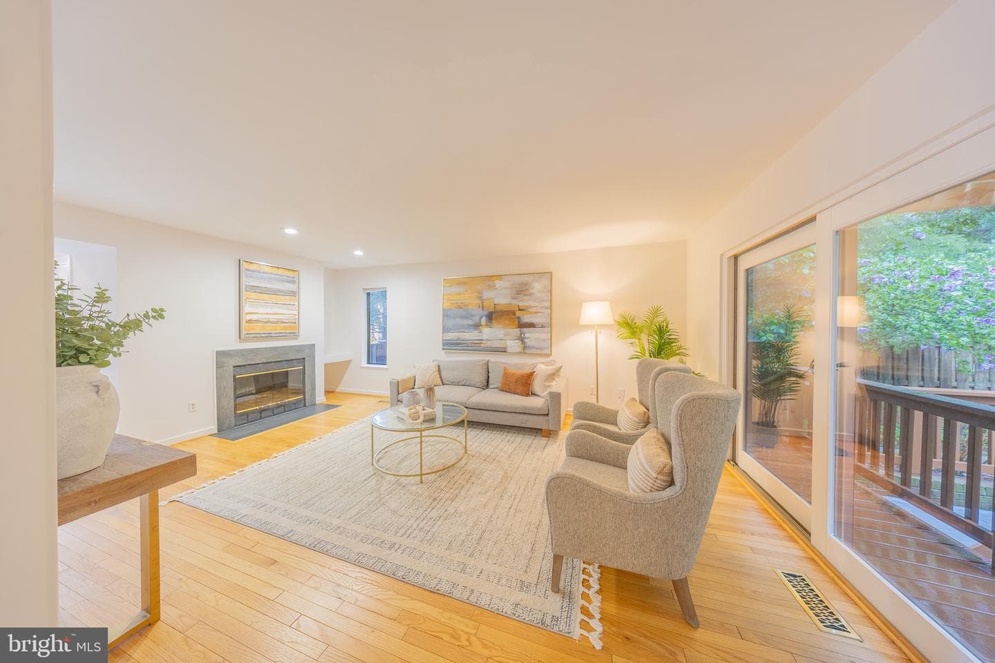 2201 Cedar Cove Court photo 3