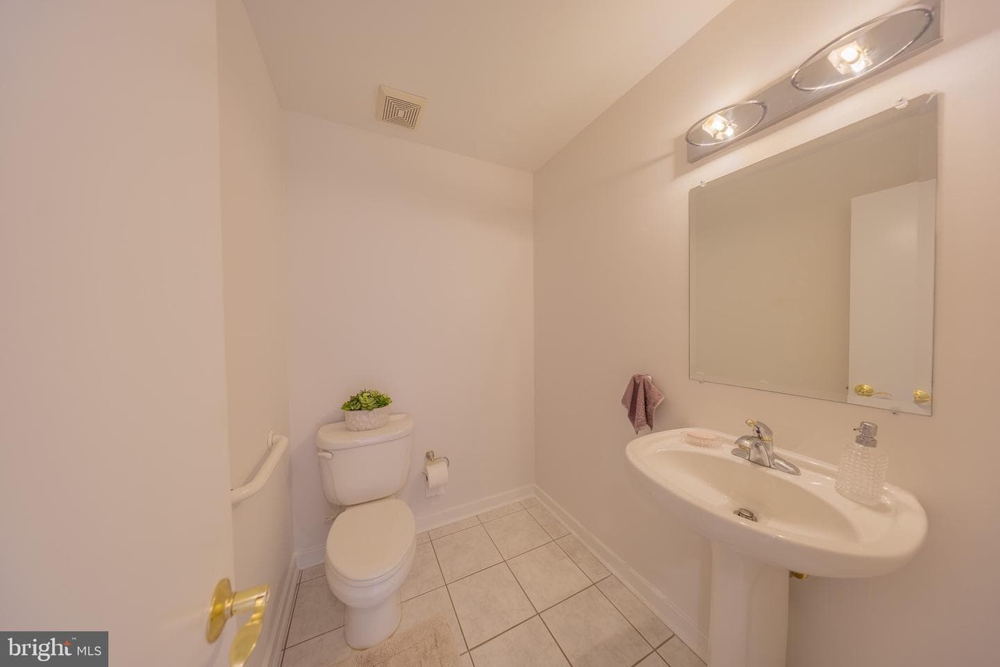 2201 Cedar Cove Court photo 6