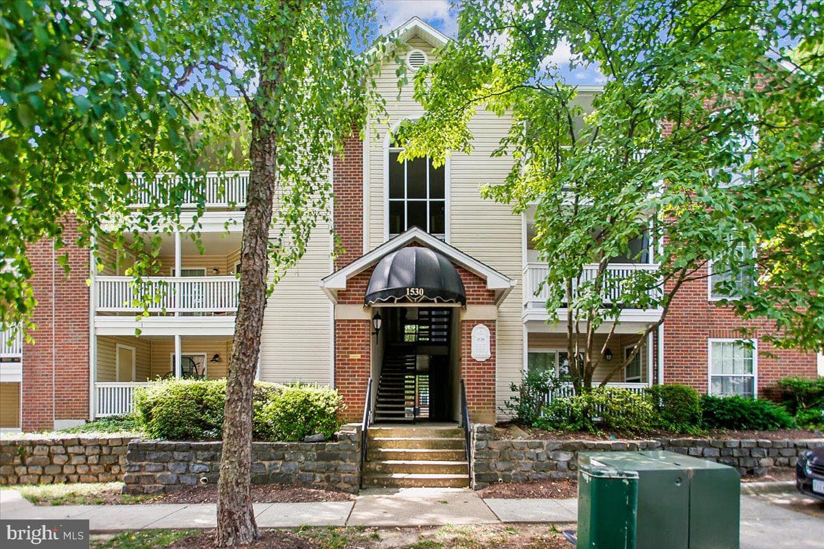 1530 Lincoln Way #203a, Mclean