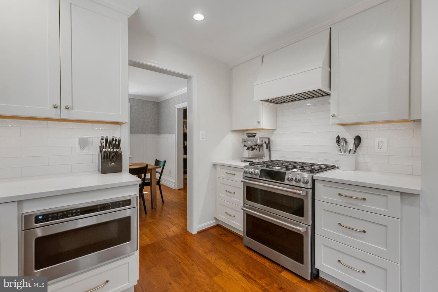 2915 Marshall Street photo 10