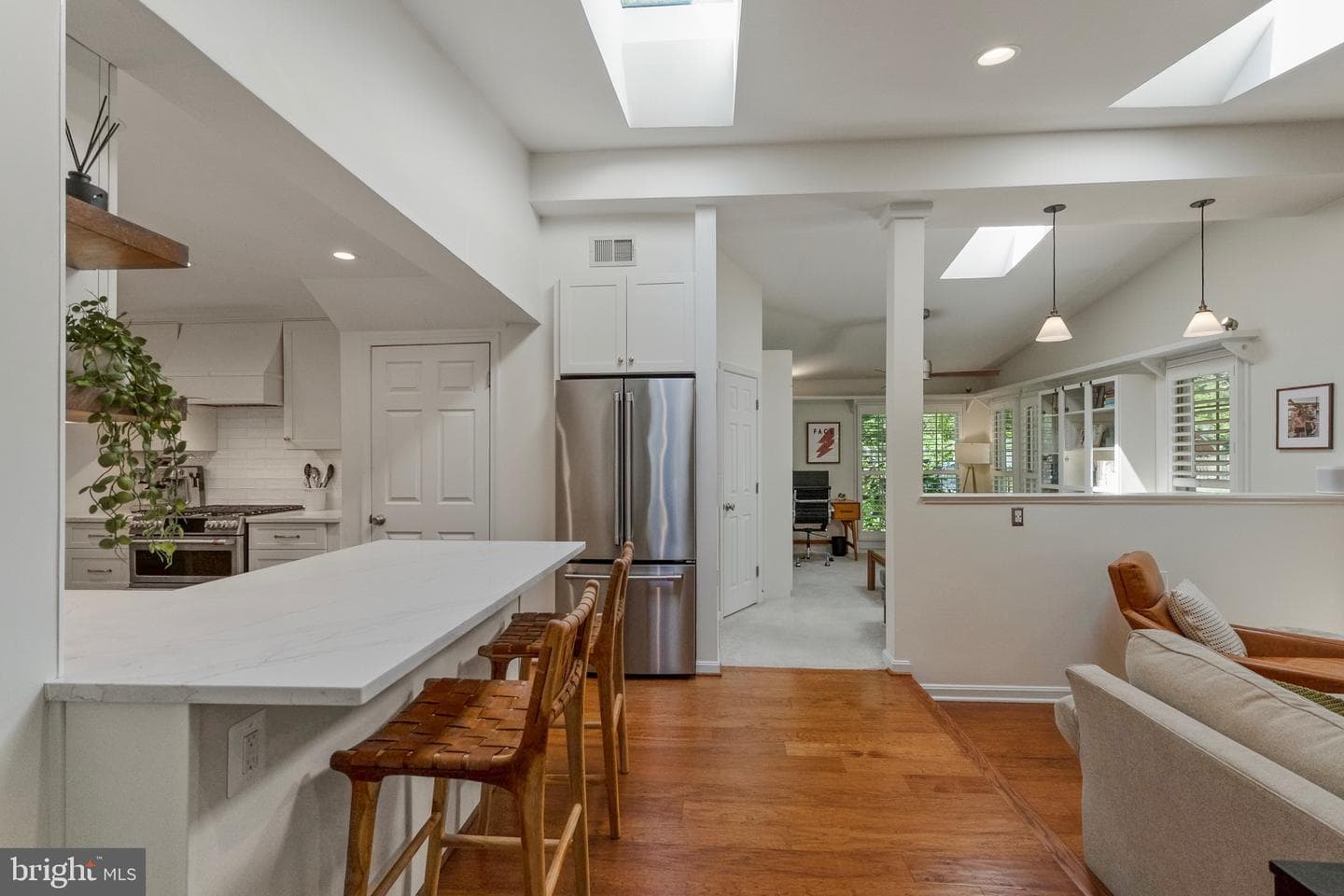 2915 Marshall Street photo 12
