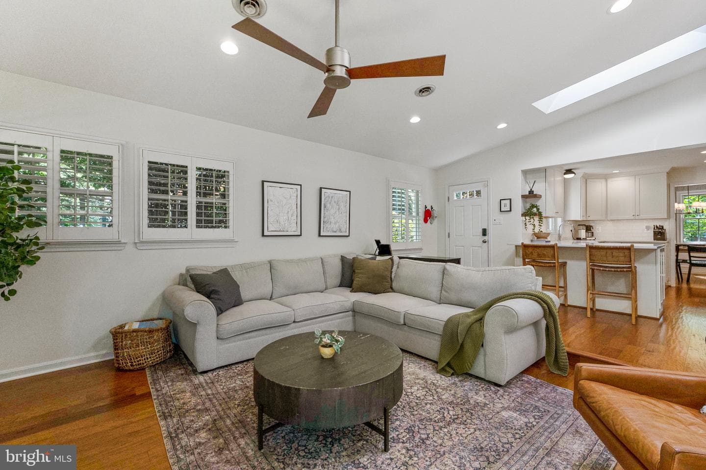 2915 Marshall Street photo 13