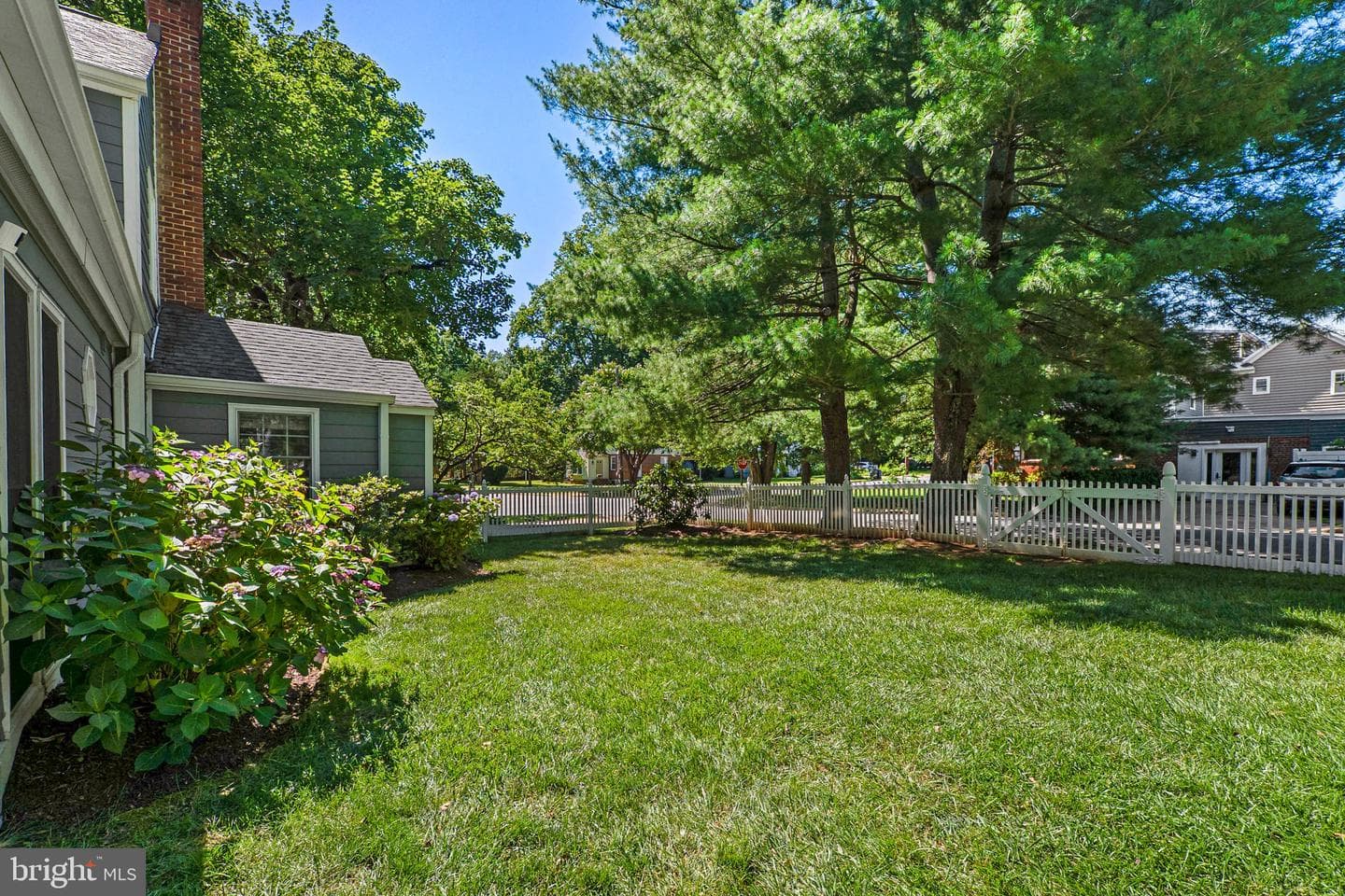 2915 Marshall Street photo 40