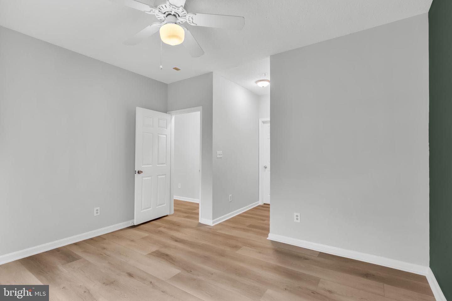 1701 Lake Shore Crest Drive #31 photo 25