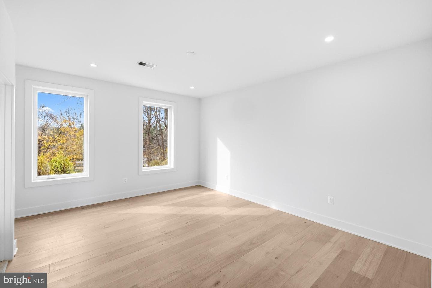 719 Meadow Lane SW photo 37