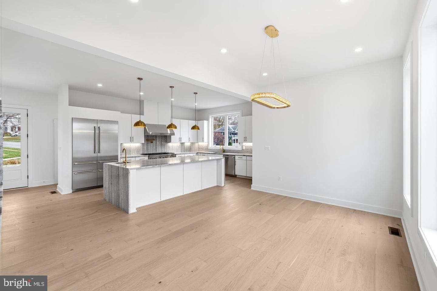 719 Meadow Lane SW photo 8