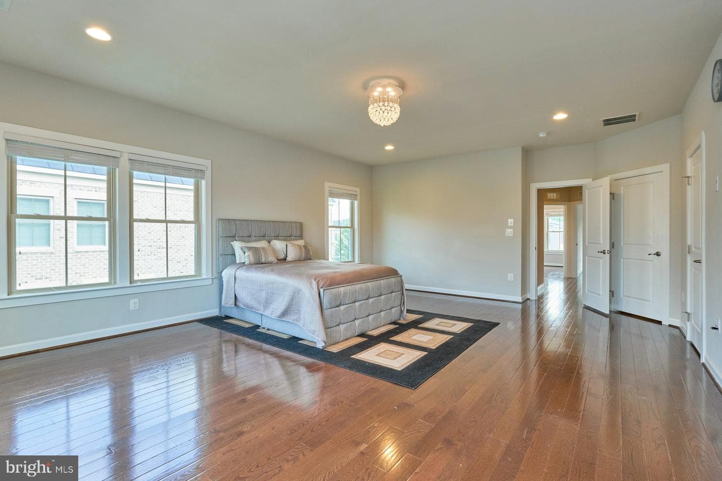 2358 Chadlington Road photo 38