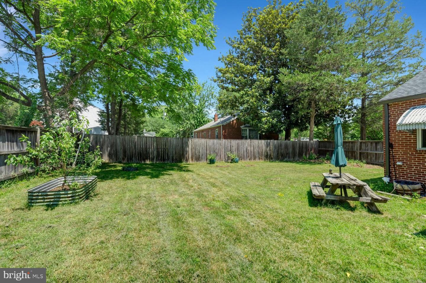 6806 Smithway Drive photo 21