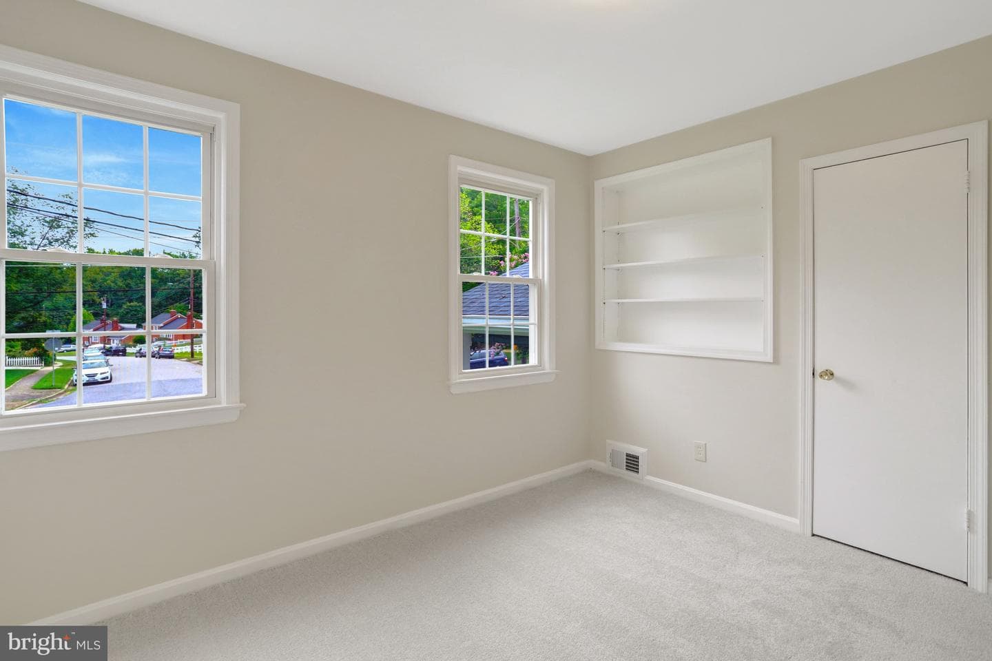 7623 Mendota Place photo 28