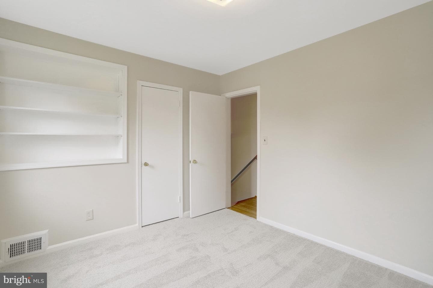 7623 Mendota Place photo 30