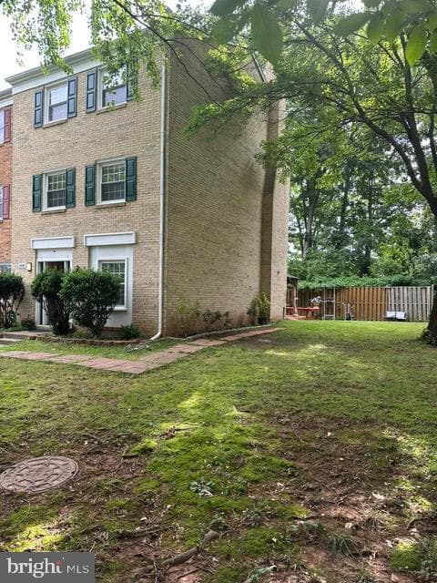14709 Bentley Square photo 3