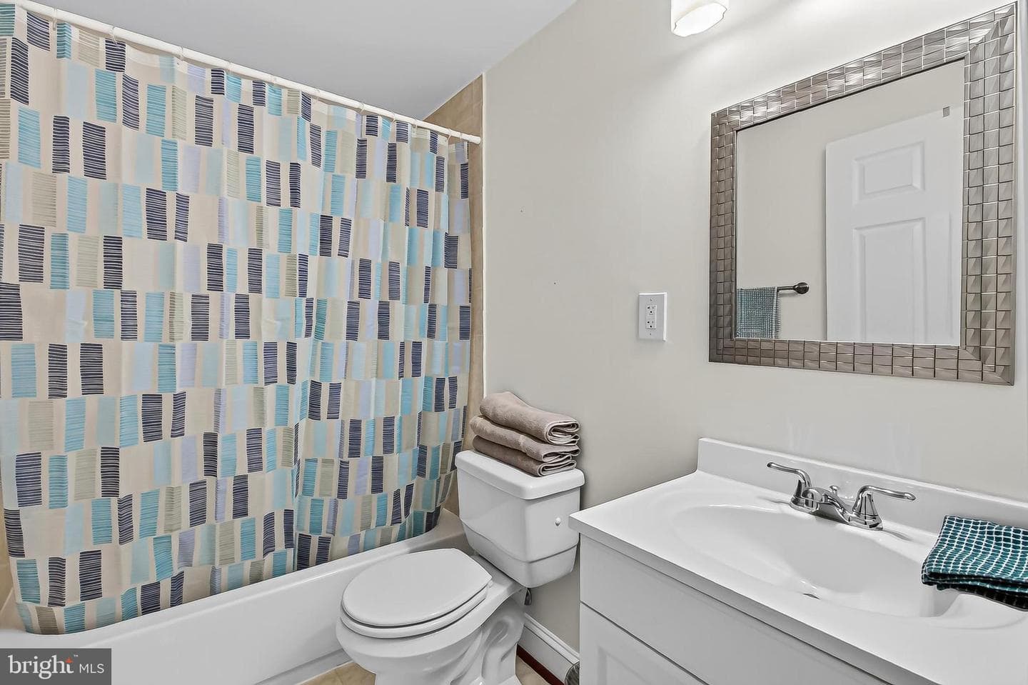 1057 Burwick Drive photo 37