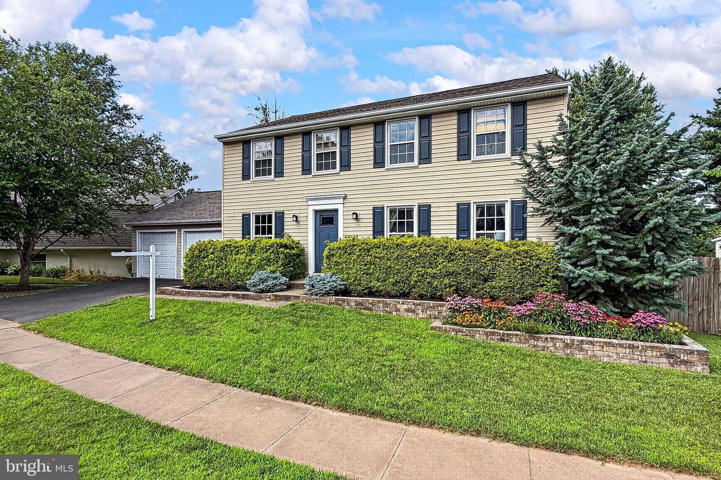 1057 Burwick Drive photo 4