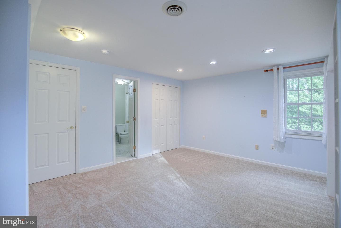 9519 Heathwood Court photo 24