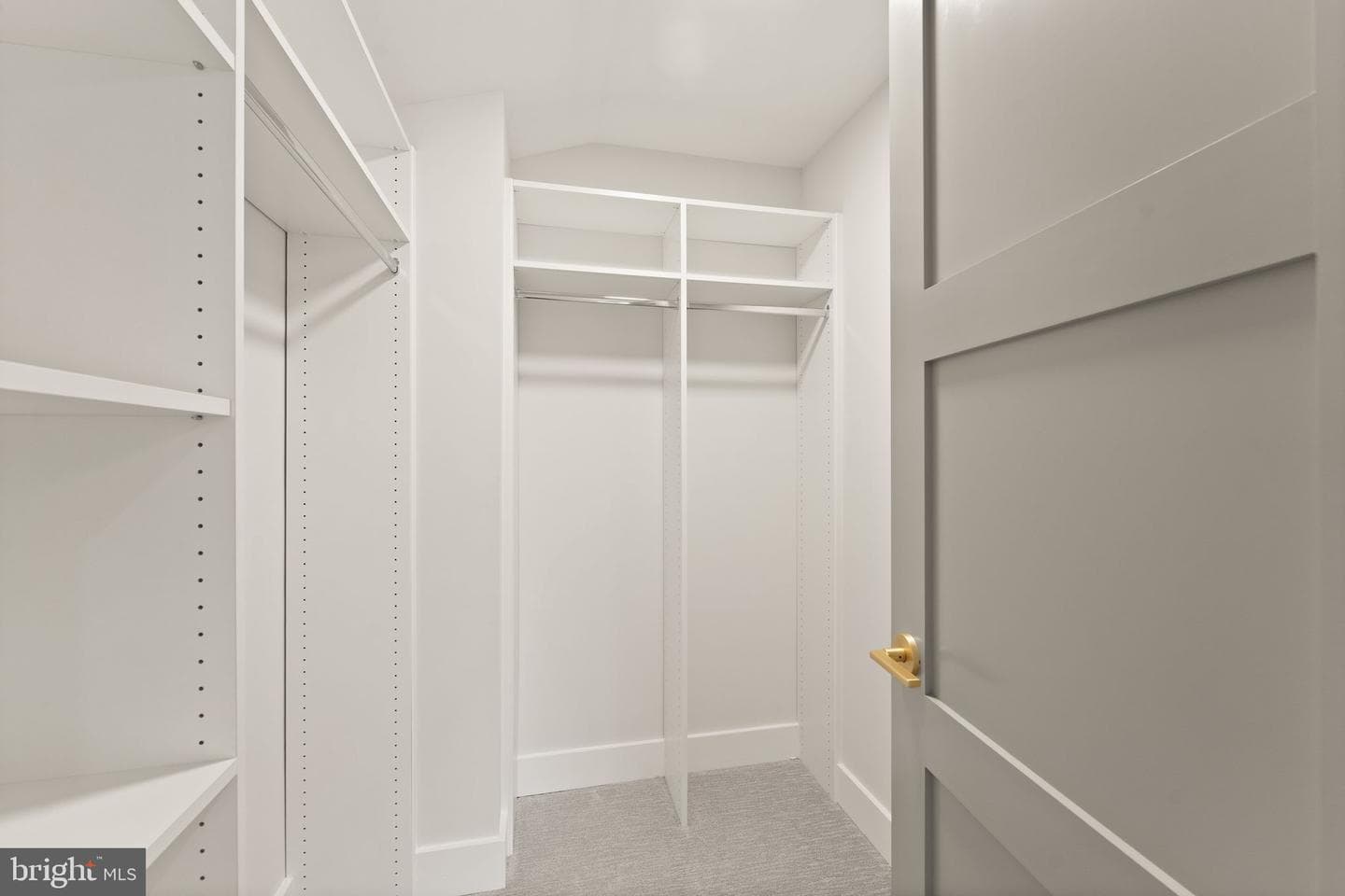 208 Elm Street SW photo 36