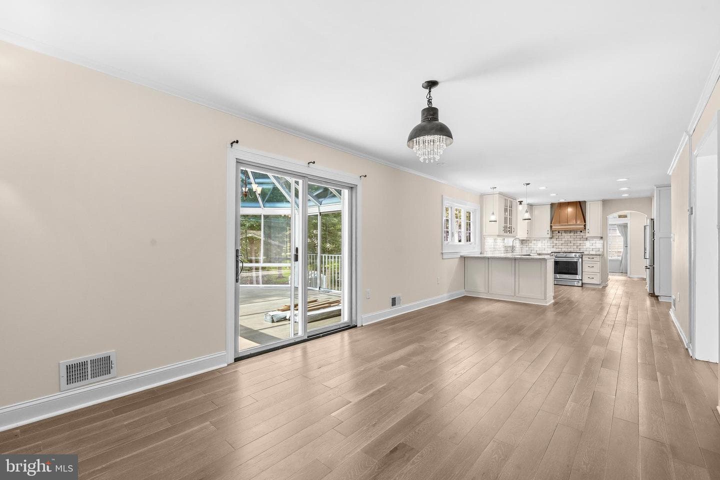5110 Holden Street photo 10