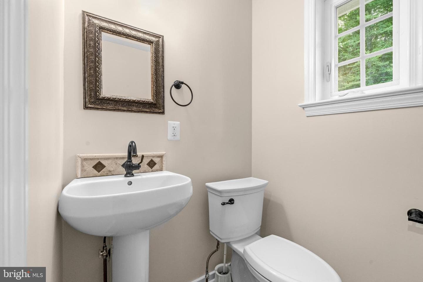 5110 Holden Street photo 16