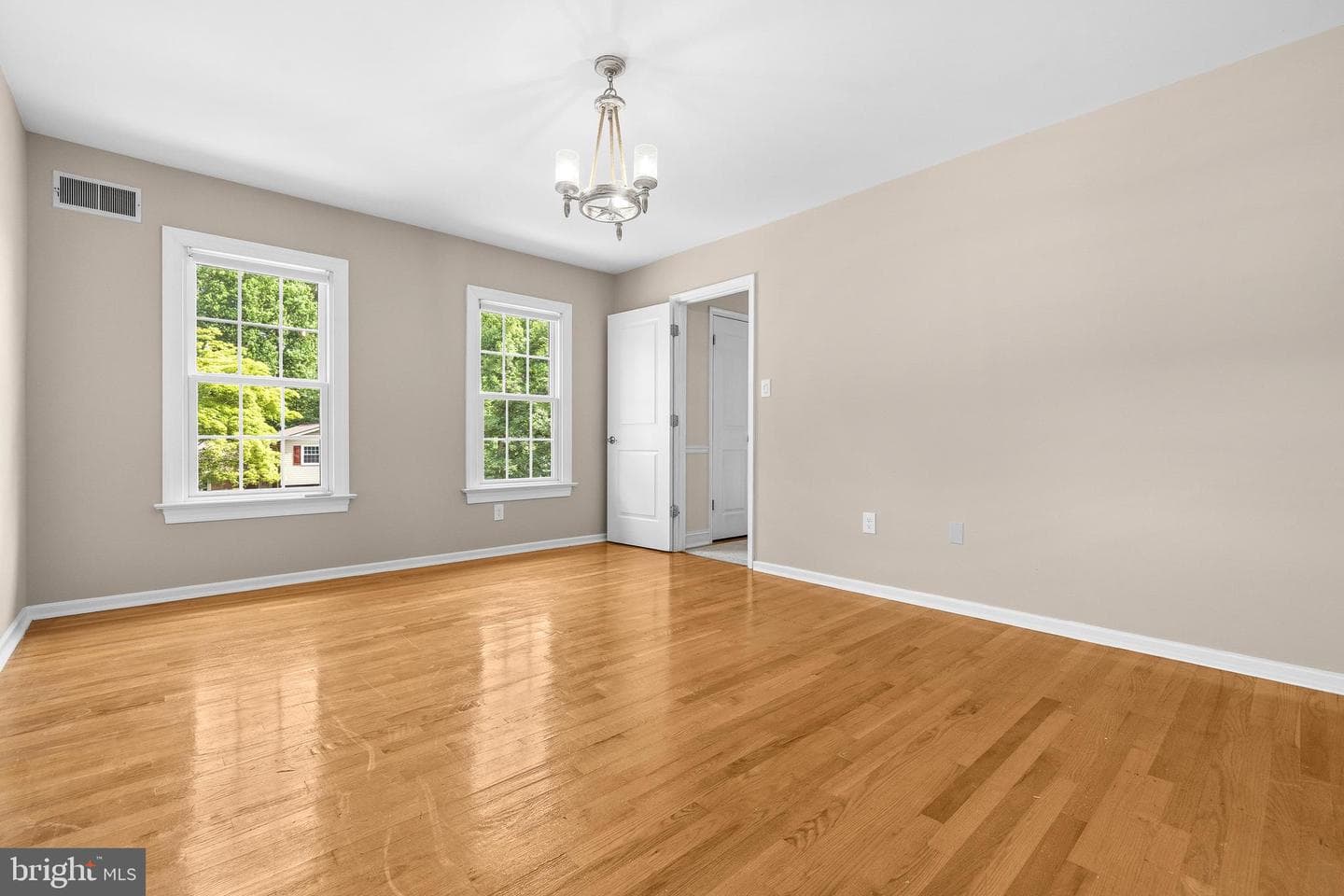 5110 Holden Street photo 24