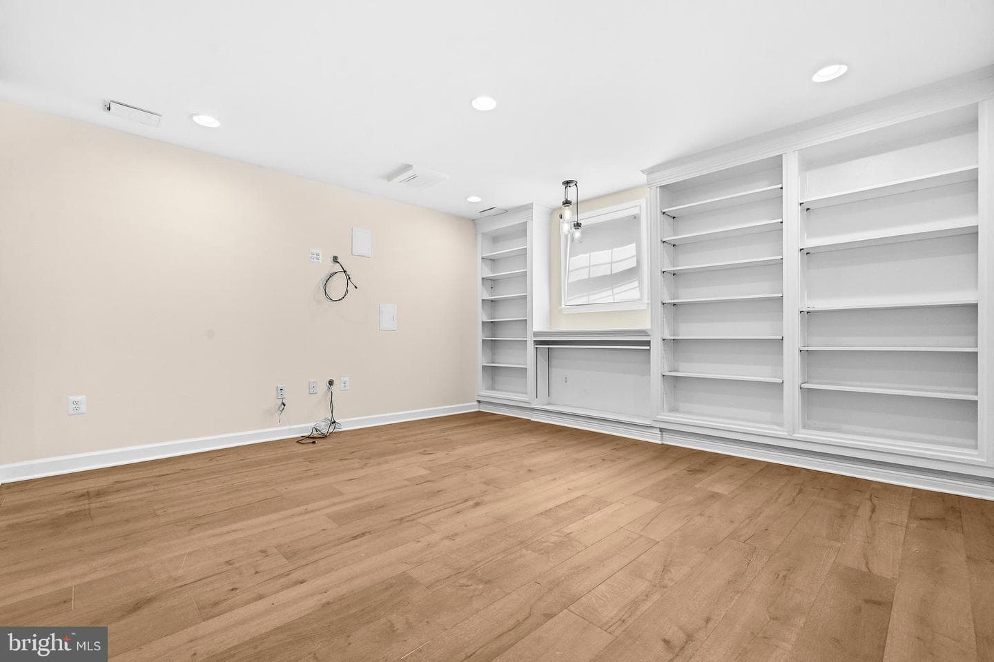 5110 Holden Street photo 38