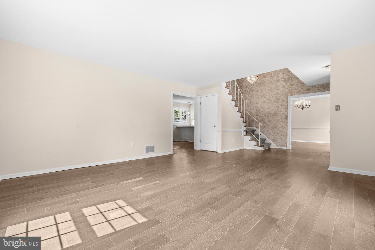 5110 Holden Street photo 4