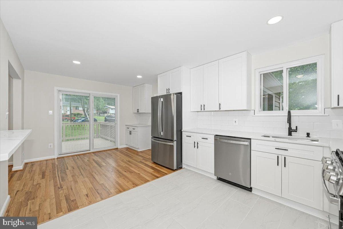8624 Parliament Drive photo 13