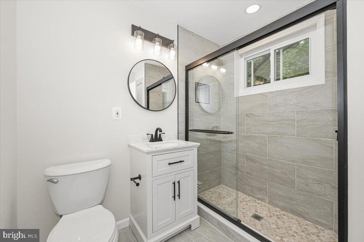 8624 Parliament Drive photo 20