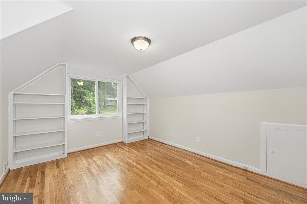 8624 Parliament Drive photo 28