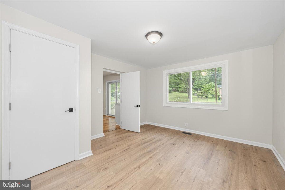 8624 Parliament Drive photo 37