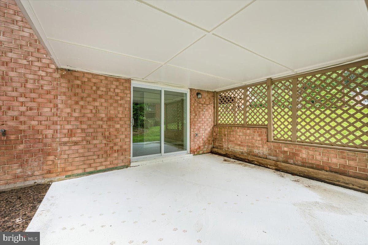 8624 Parliament Drive photo 41