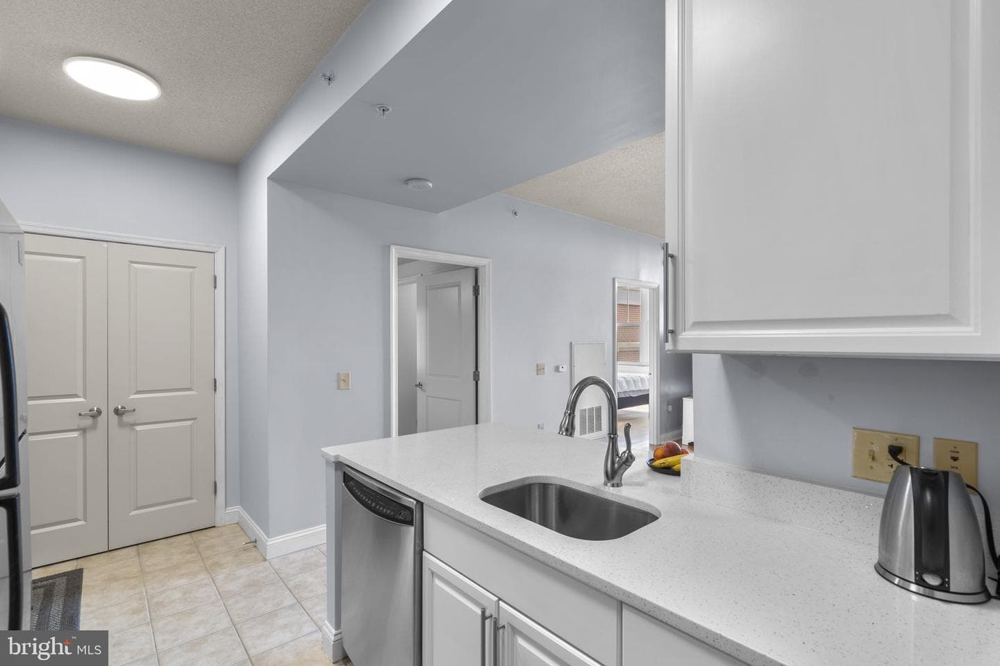 11760 Sunrise Valley Drive #905 photo 6