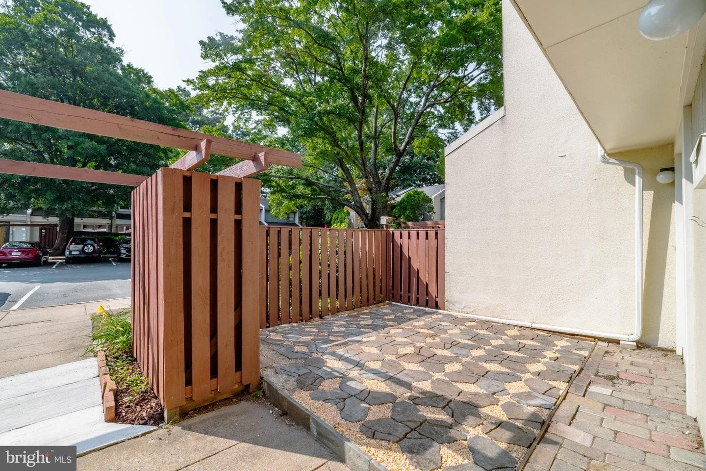 2205 Southgate Square SE #2205 photo 3