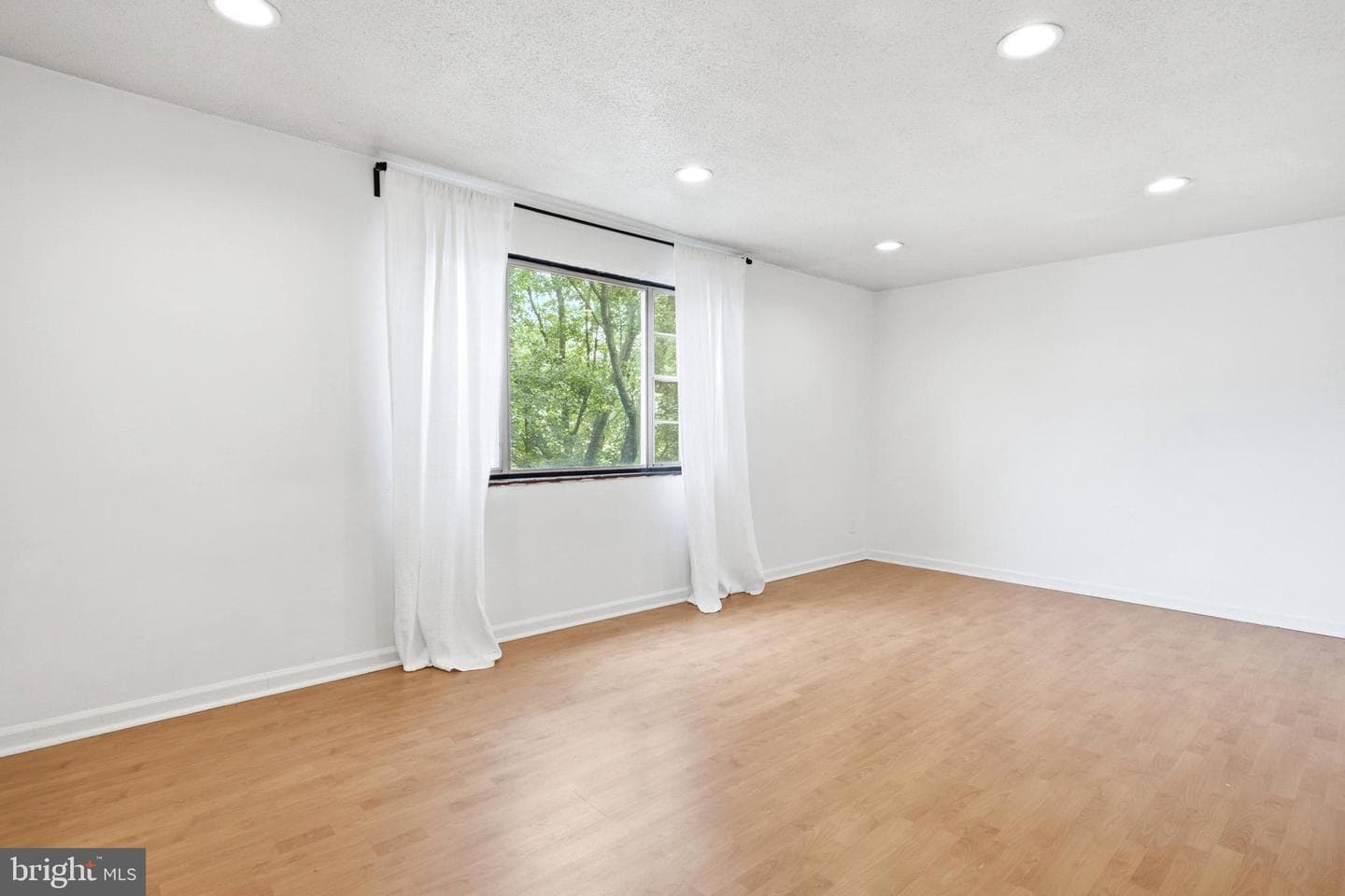 2900 Peyton Randolph Drive #201 photo 8