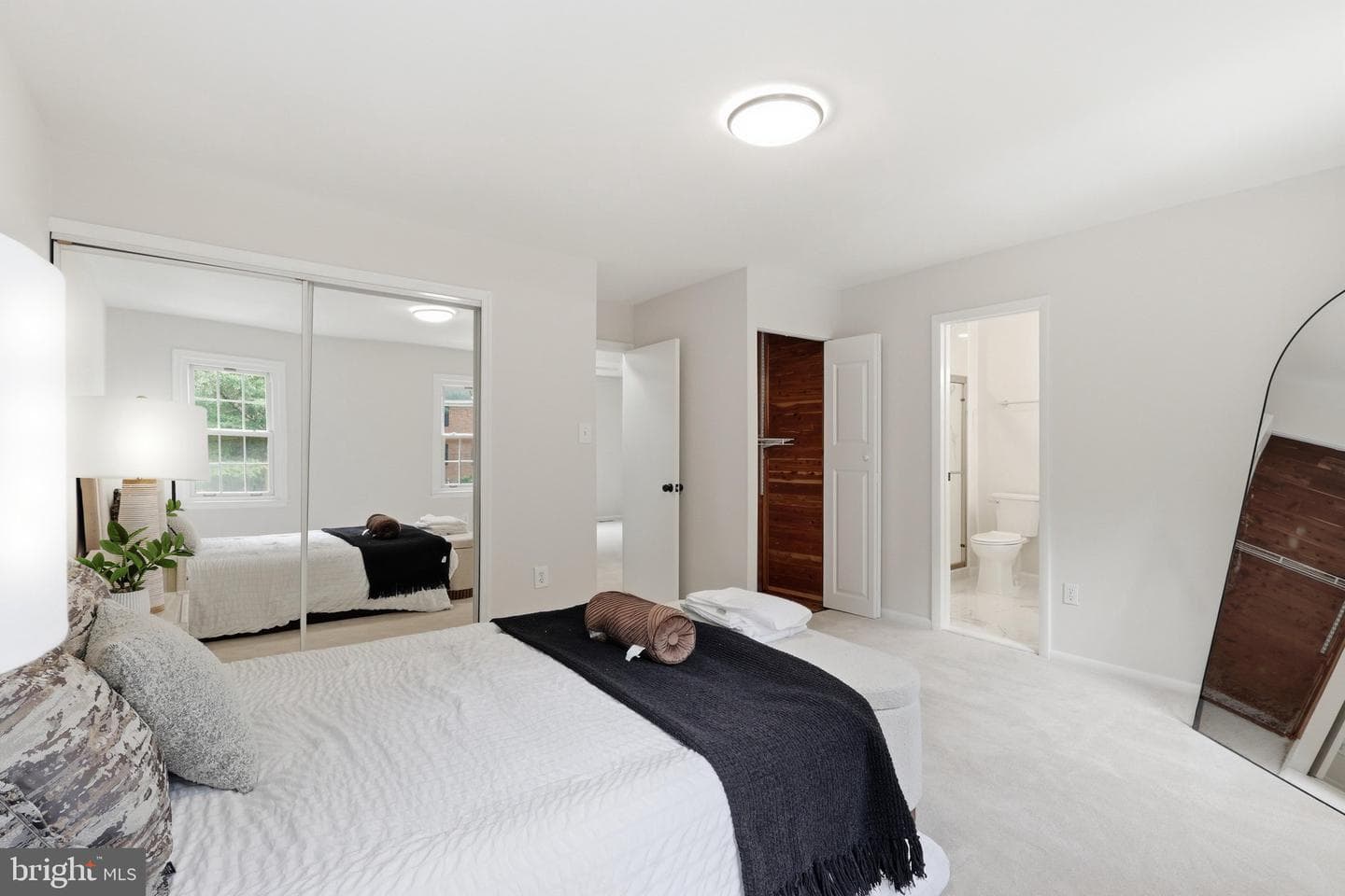 8398 Uxbridge Court photo 15