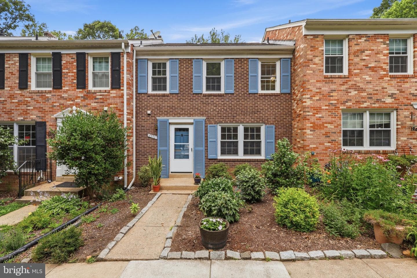8398 Uxbridge Court photo 34