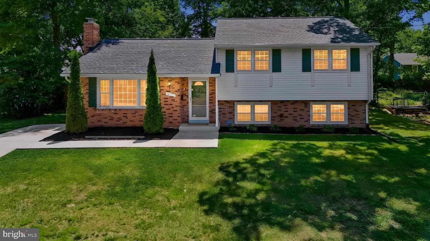 14711 Carlbern Drive, Centreville