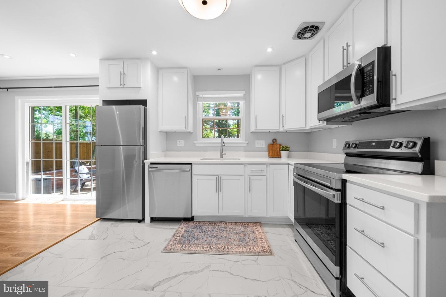 14711 Carlbern Drive photo 5