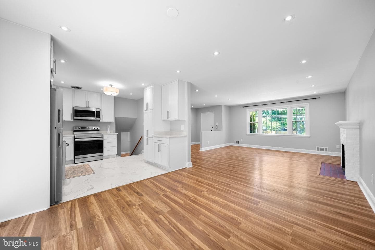 14711 Carlbern Drive photo 6